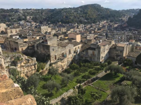 Casetta d'oriente, Modica